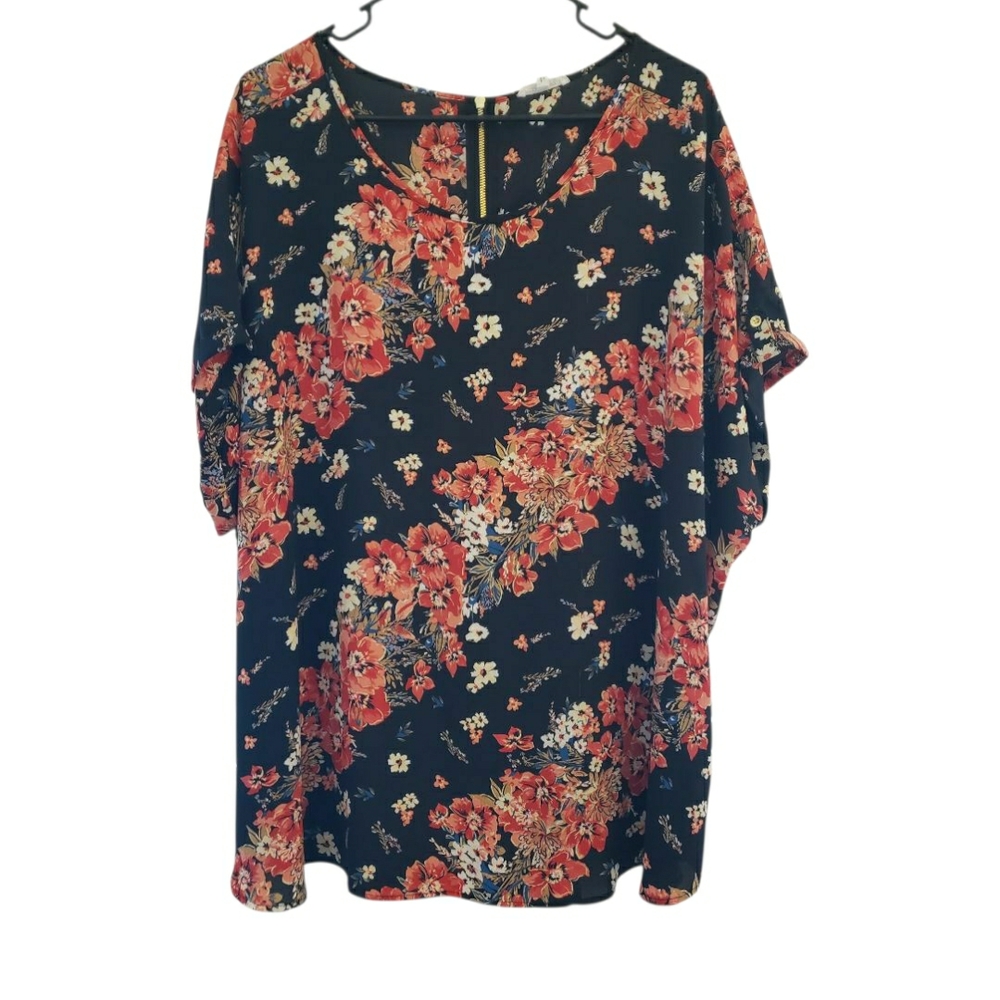 Maurices Black and Red Floral Short Sleeve Top